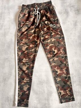 Vanquish Fitness VQ Camo Pants Medium
